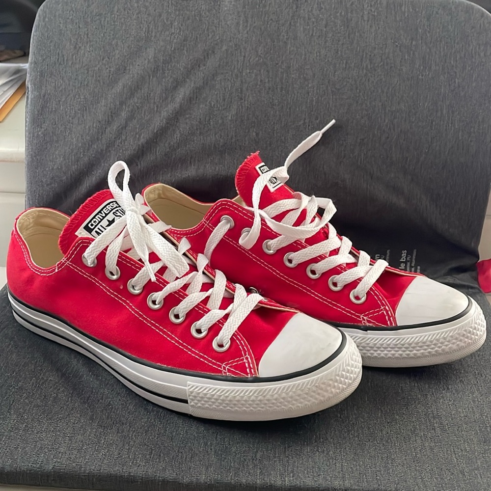Red converse